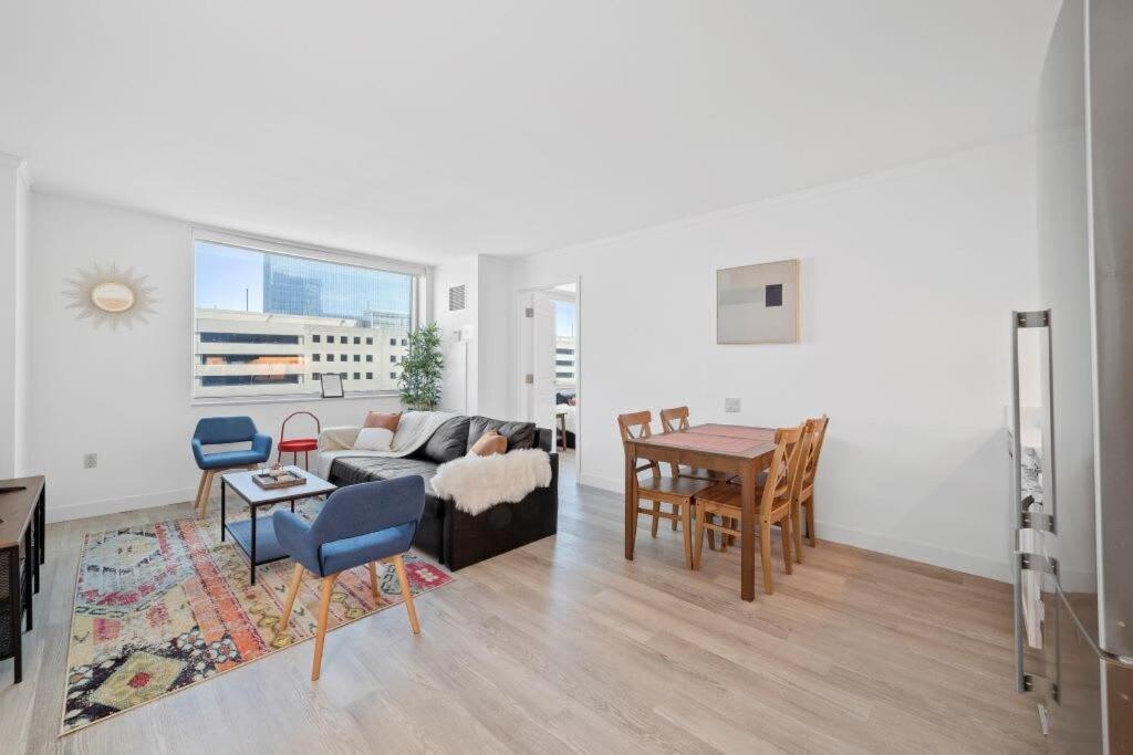 Sleep Six Cozysuites, 1br 2ba On The Boardwalk Atlantic City
