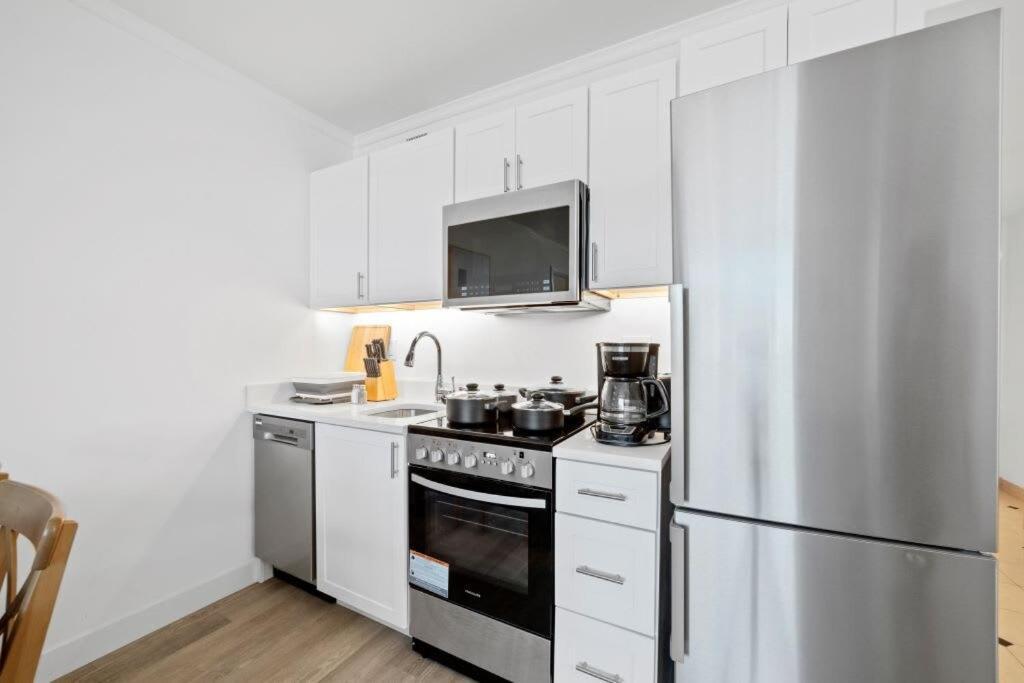 Apartment Sleep Six Cozysuites, 1br 2ba On The Boardwalk Atlantic City